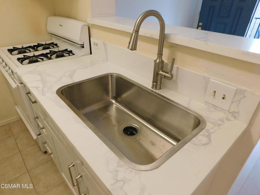6213 Whitsett Avenue Property Photo 38