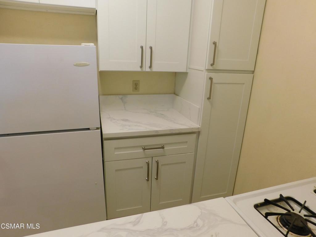 6213 Whitsett Avenue Property Photo 39