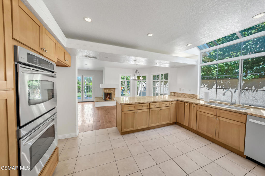 1753 Saint Andrews Place Property Photo 6