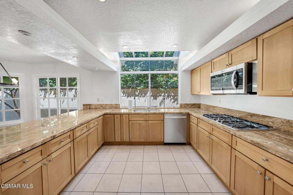 1753 Saint Andrews Place Property Photo 7