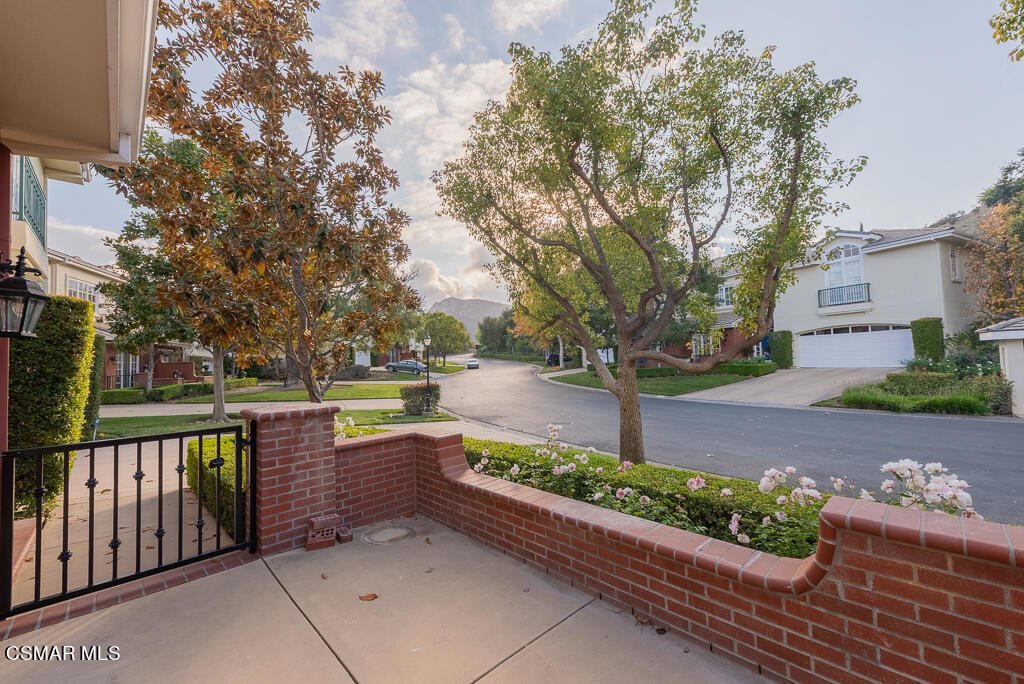 2390 Crombie Court Property Photo 46