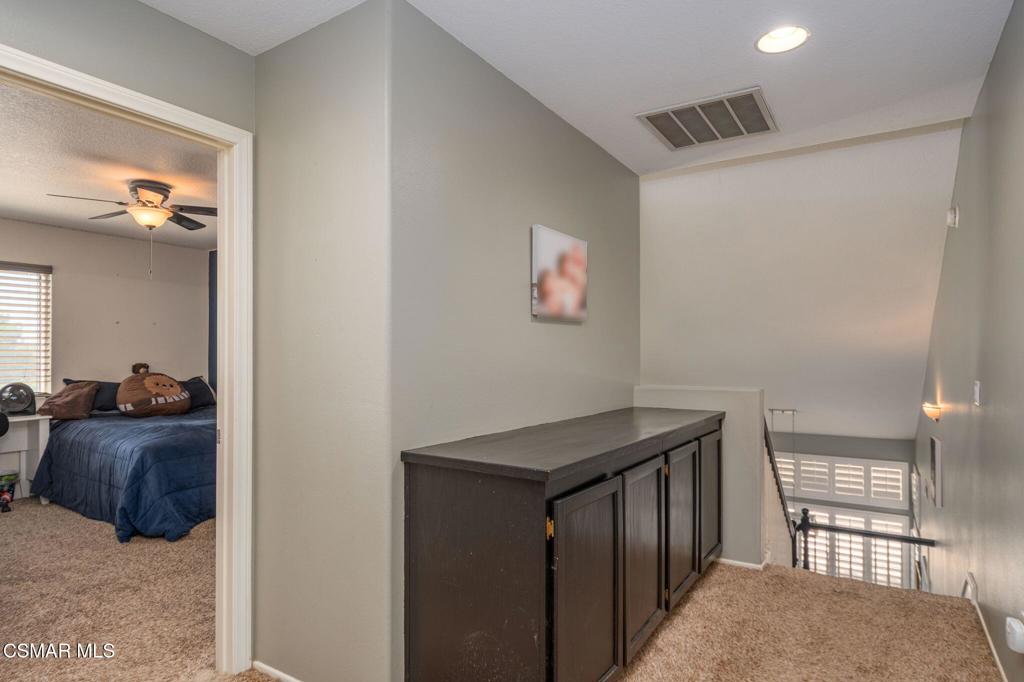 1014 Borden Avenue Property Photo 19