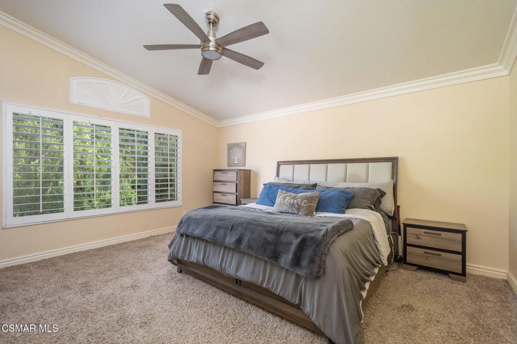 1014 Borden Avenue Property Photo 23