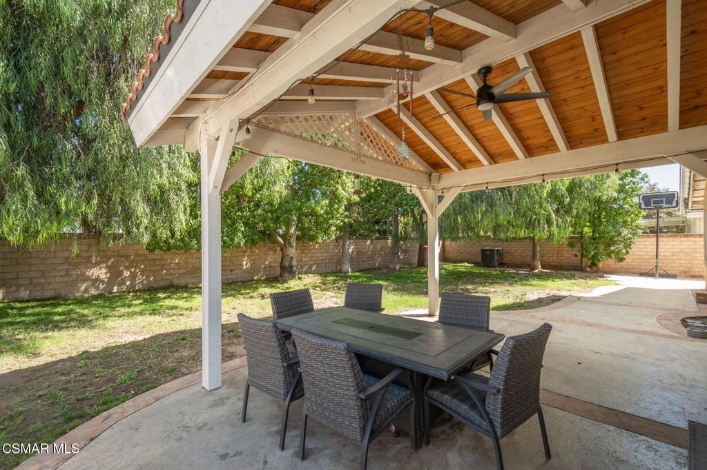 1014 Borden Avenue Property Photo 30