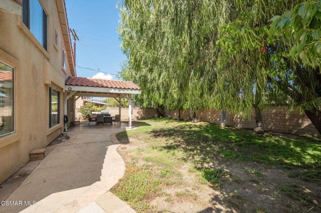 1014 Borden Avenue Property Photo 33