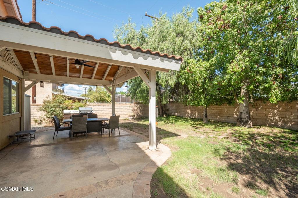 1014 Borden Avenue Property Photo 34