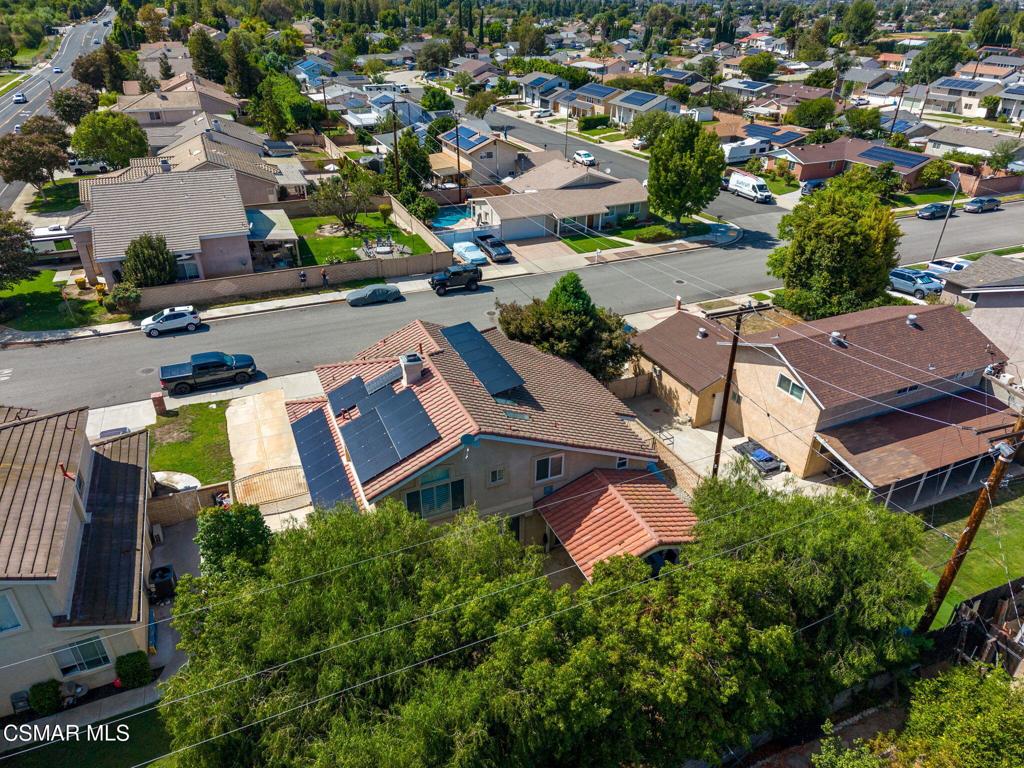 1014 Borden Avenue Property Photo 35