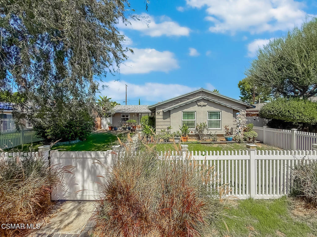 22847 W Enadia Way Property Photo 1