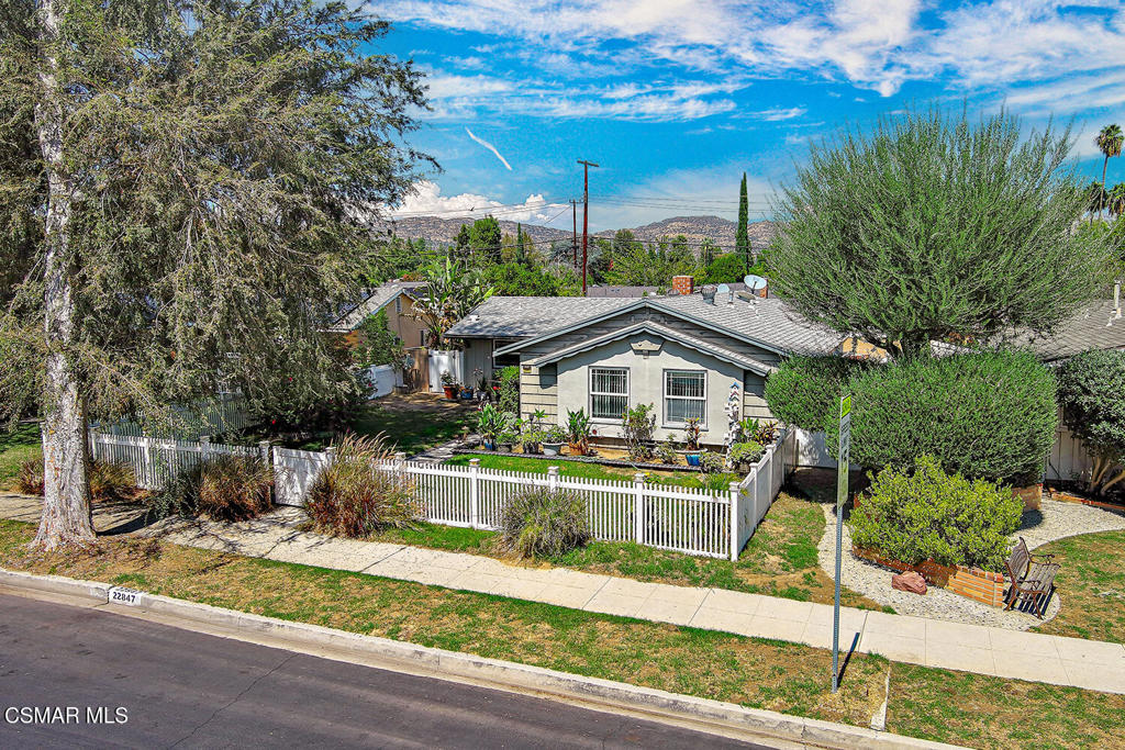 22847 W Enadia Way Property Photo 2