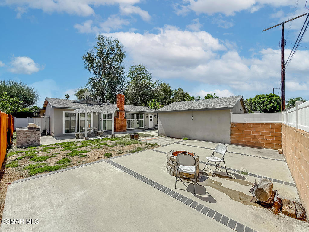 22847 W Enadia Way Property Photo 35