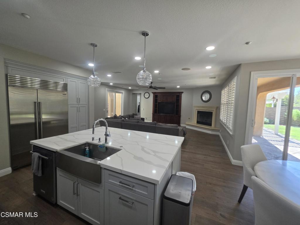 6891 Breezy Glen Drive Property Photo 7