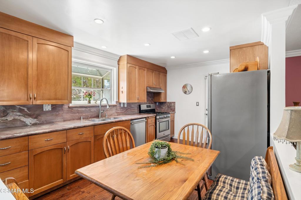 1207 Graham Street Property Photo 5