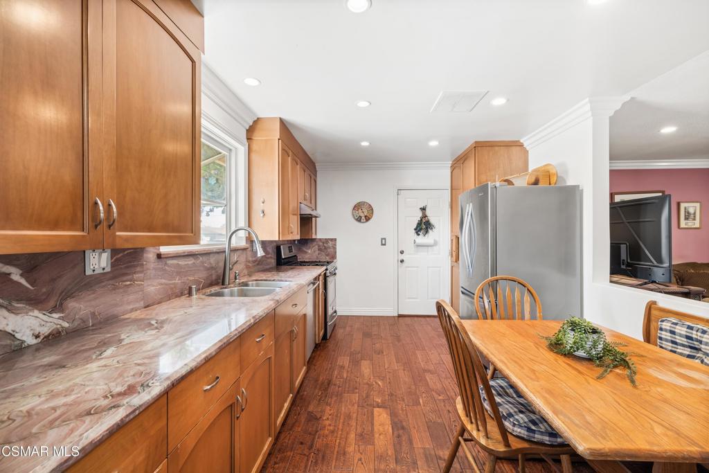 1207 Graham Street Property Photo 6