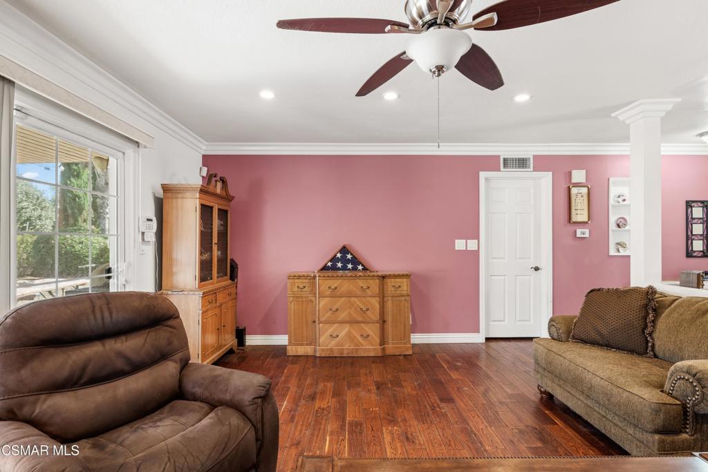 1207 Graham Street Property Photo 12