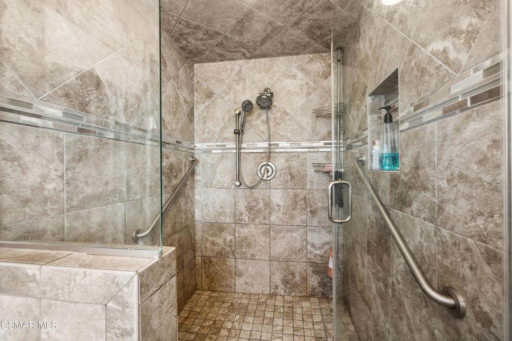1207 Graham Street Property Photo 18
