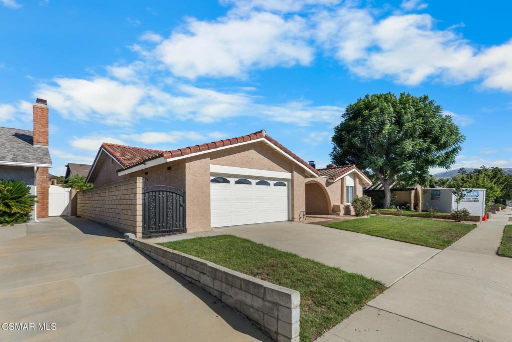 2162 Yosemite Avenue Property Photo 2