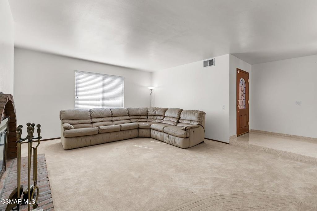 2162 Yosemite Avenue Property Photo 5