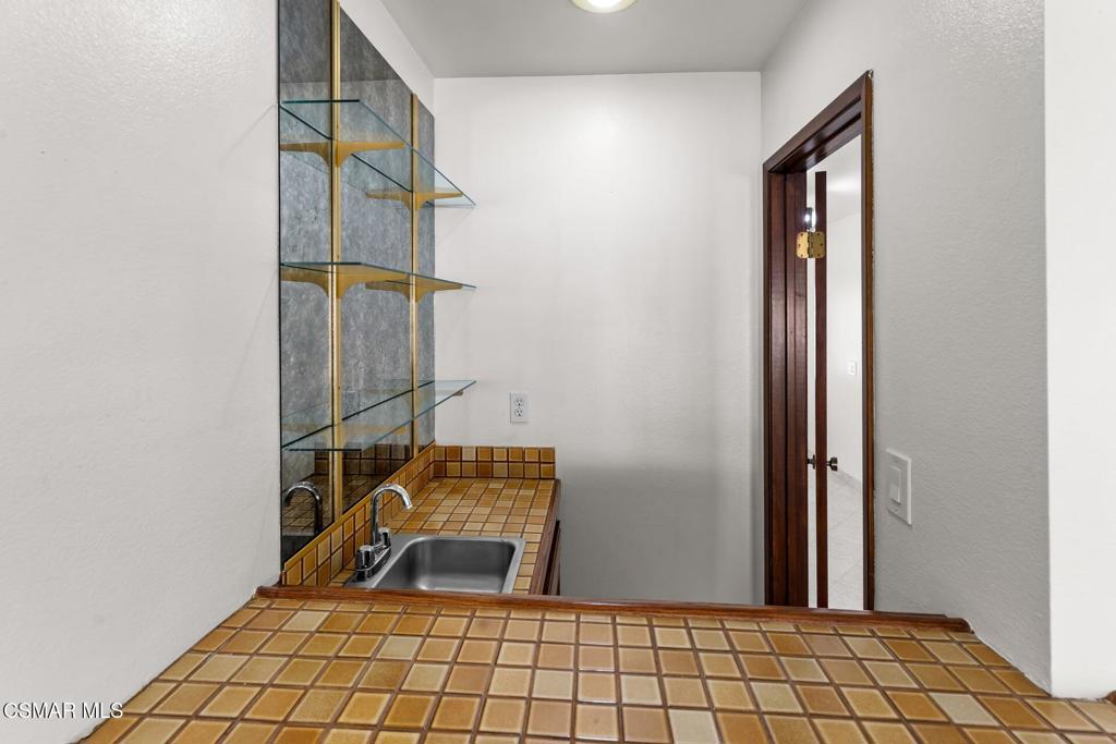 2162 Yosemite Avenue Property Photo 11