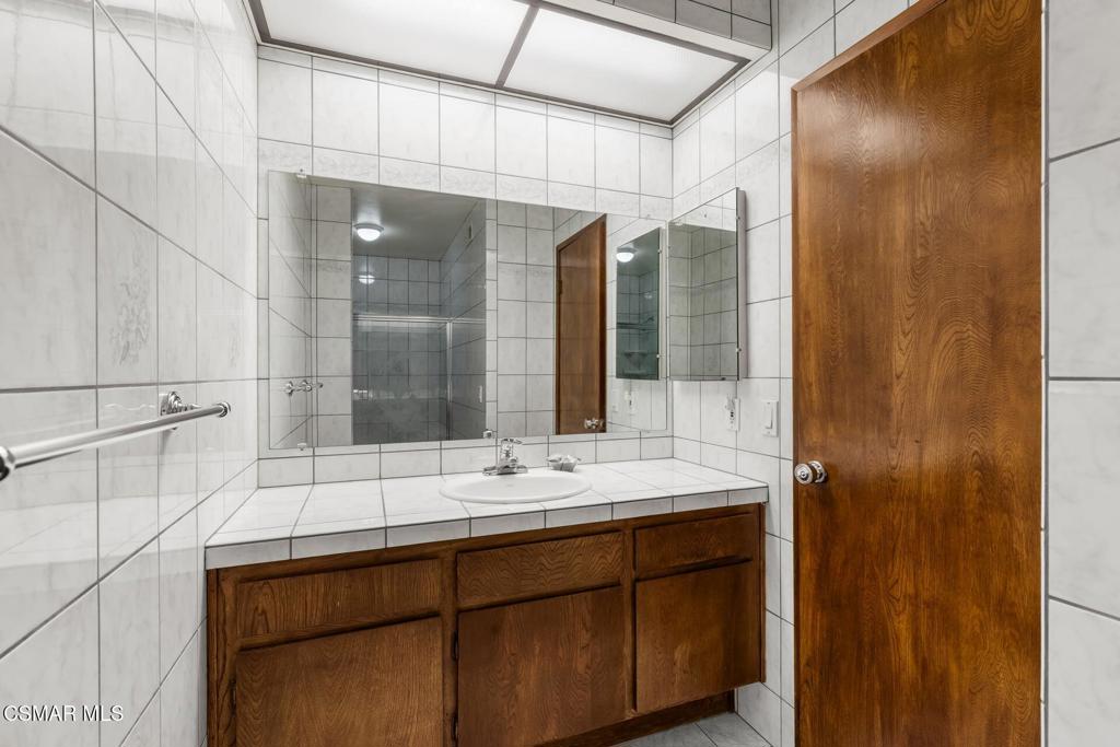 2162 Yosemite Avenue Property Photo 29