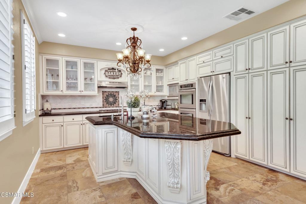 645 Corte Estrella Property Photo 7