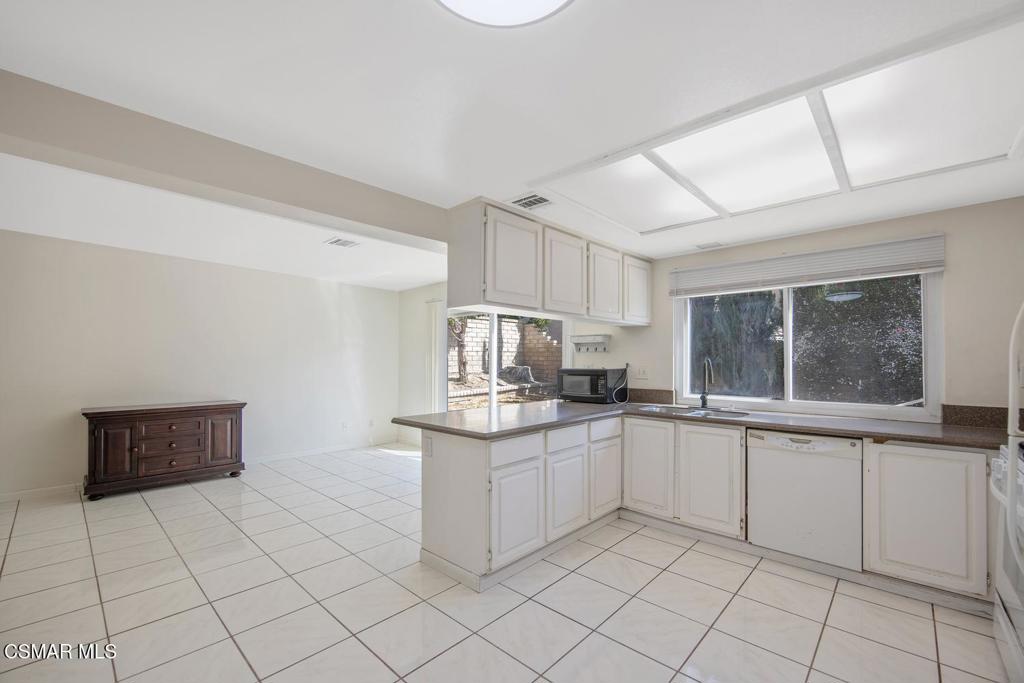 28636 Lapine Avenue Property Photo 4