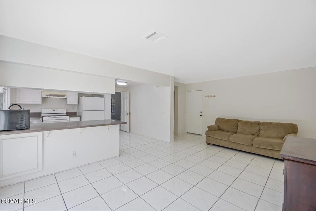 28636 Lapine Avenue Property Photo 18