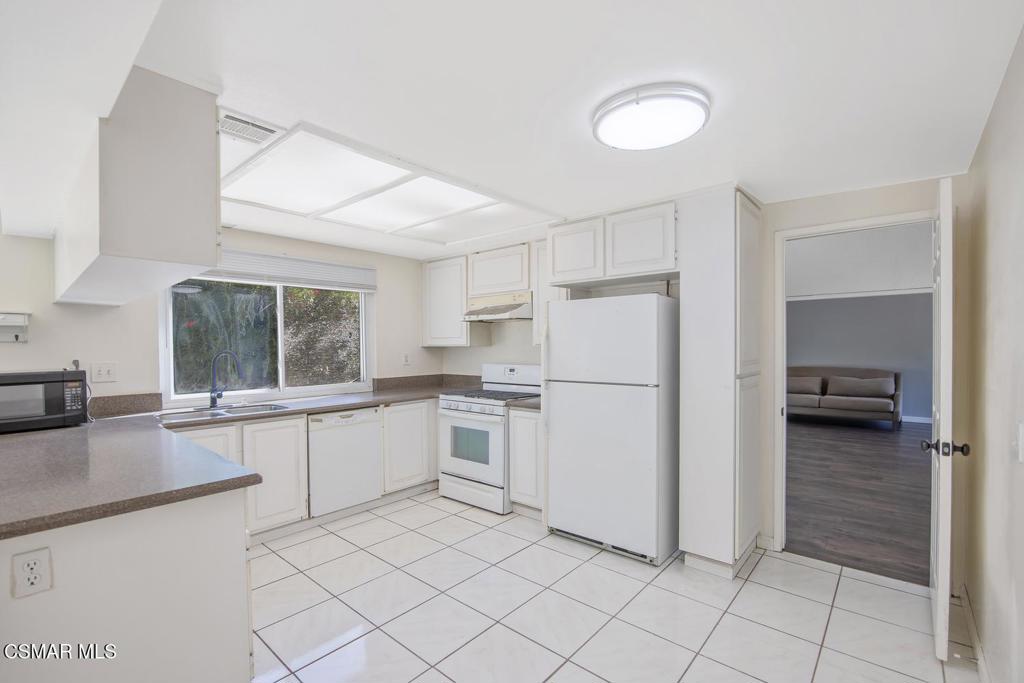 28636 Lapine Avenue Property Photo 23
