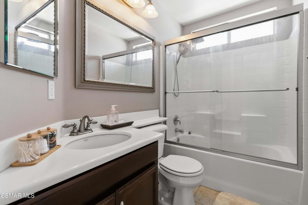1160 Knottingham Street Property Photo 25