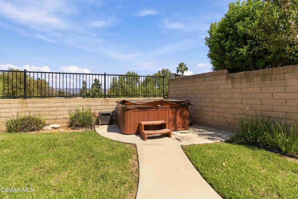 1160 Knottingham Street Property Photo 38