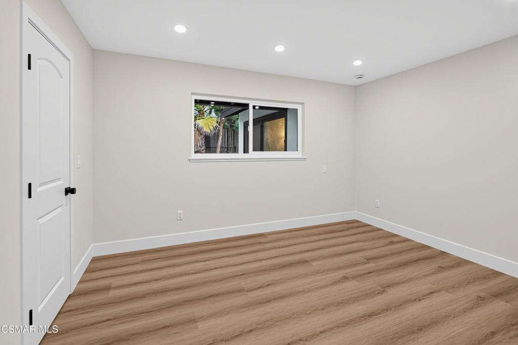 968 Tapies Court Property Photo 18