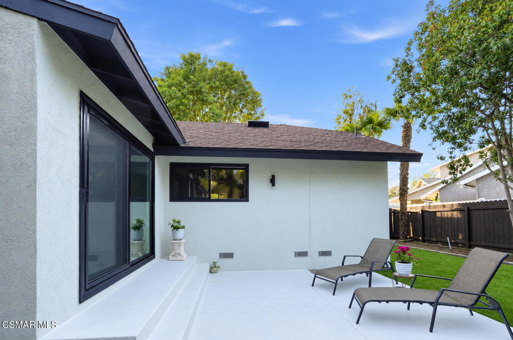 968 Tapies Court Property Photo 32