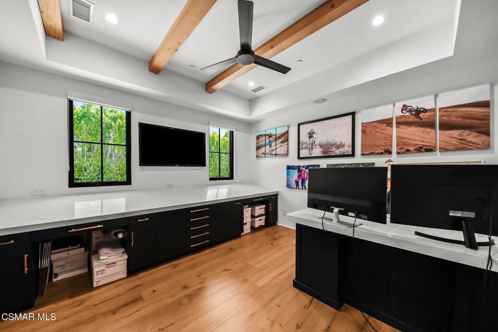 5099 Barnard Street Property Photo 33