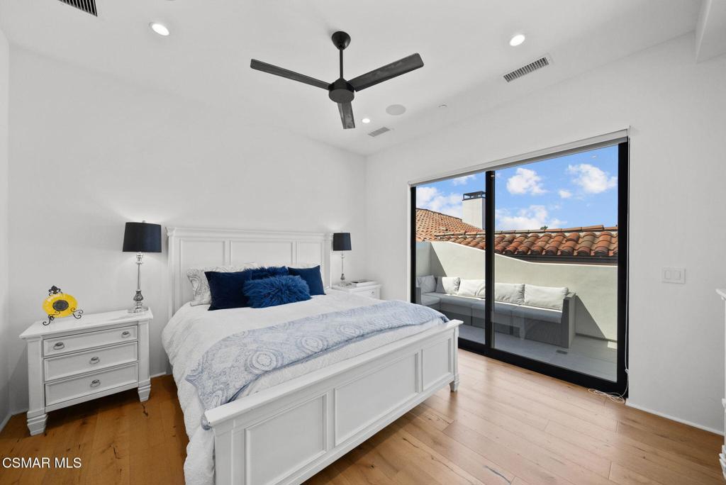 5099 Barnard Street Property Photo 44