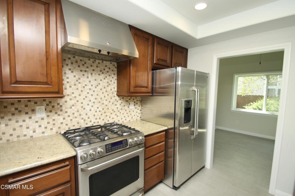 4745 Avedon Road Property Photo 6