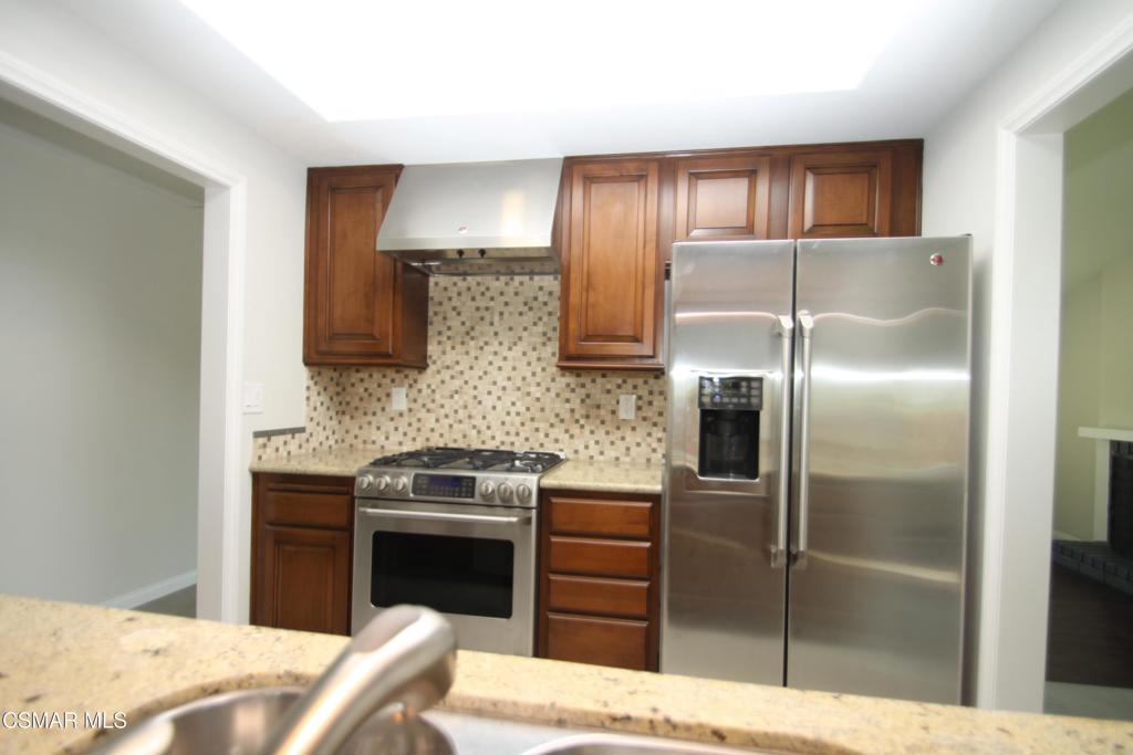 4745 Avedon Road Property Photo 7
