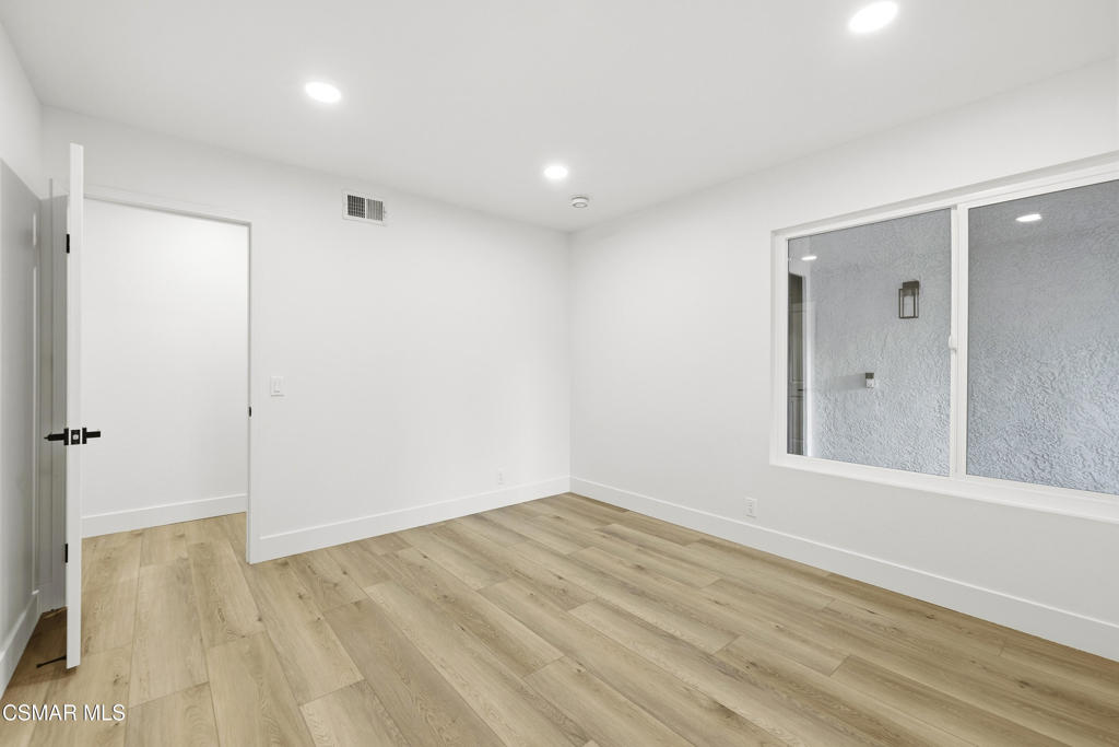 5834 Woodglen Drive Property Photo 35