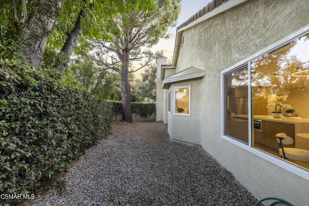5834 Woodglen Drive Property Photo 55