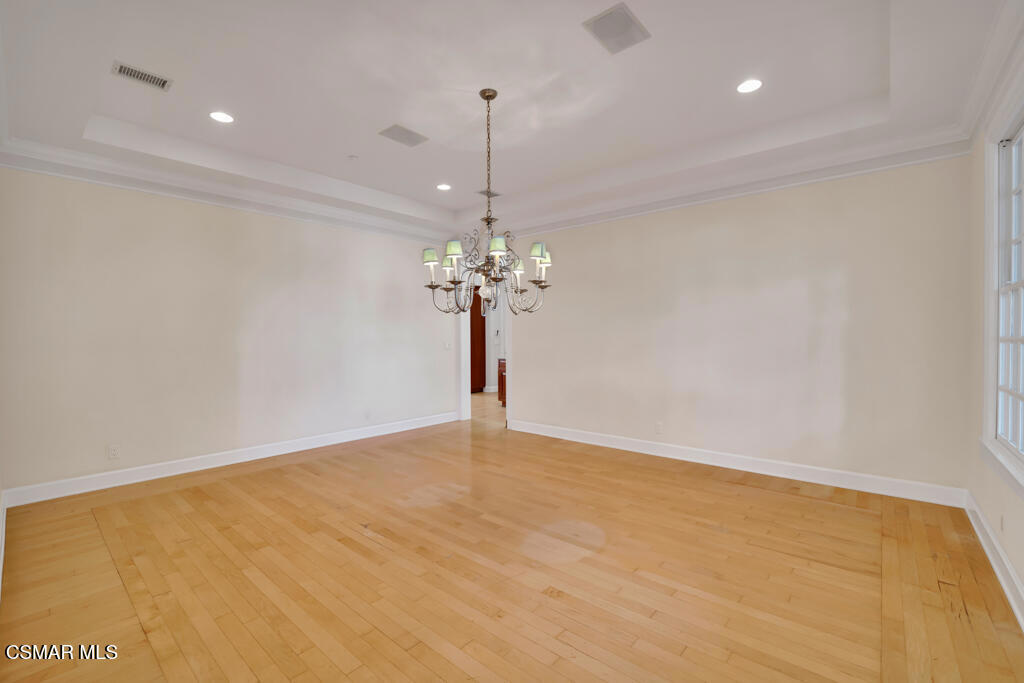 591 W Stafford Road Property Photo 9