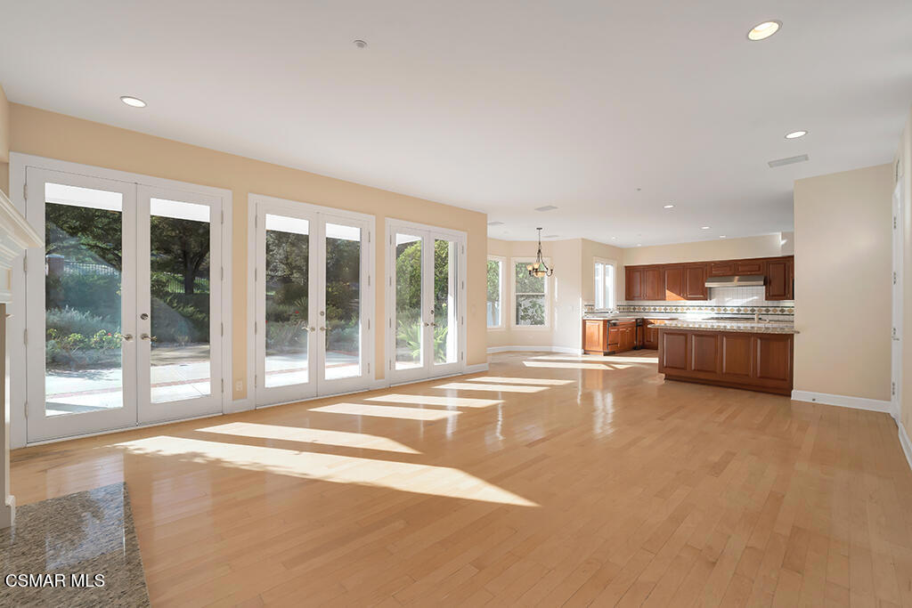 591 W Stafford Road Property Photo 16