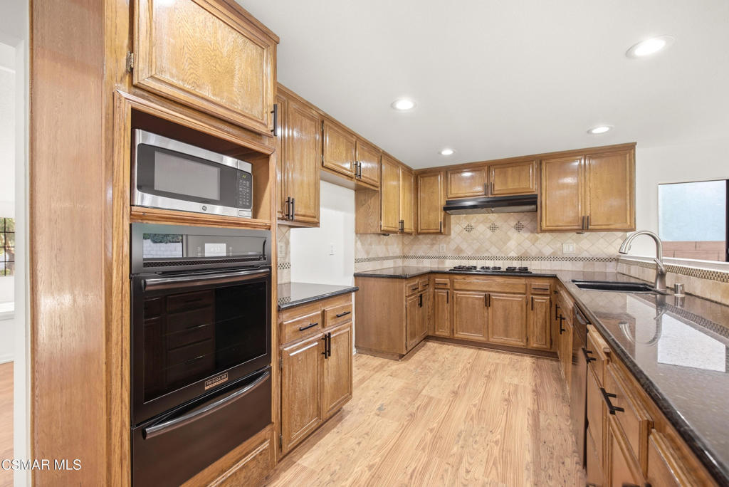12675 Hillside Drive Property Photo 10