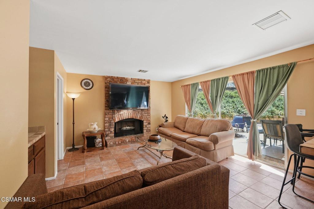 4915 Vejar Drive Property Photo 22