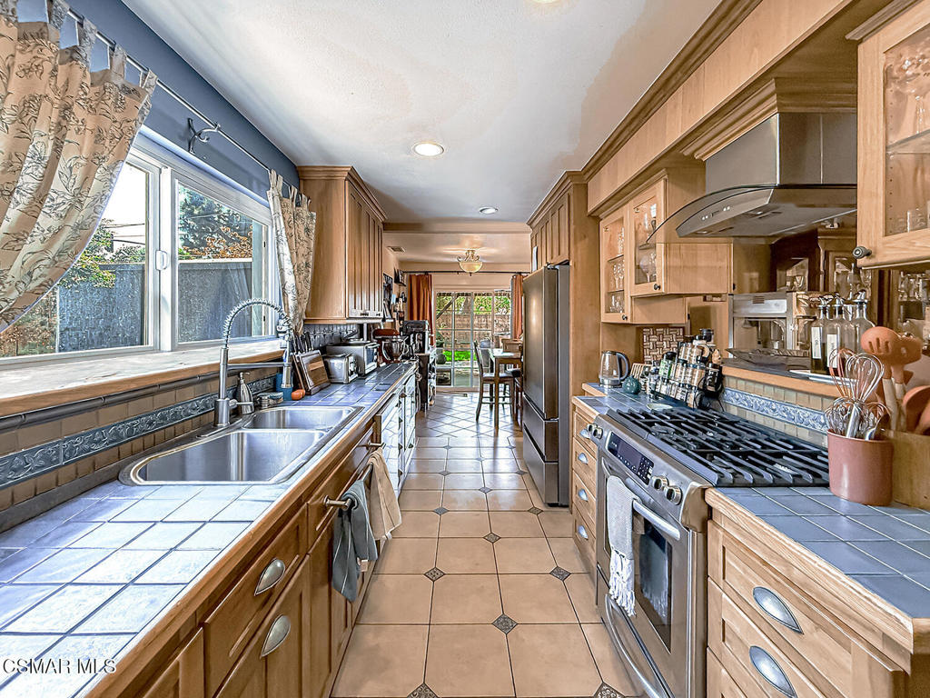 1772 Regent Street Property Photo 8