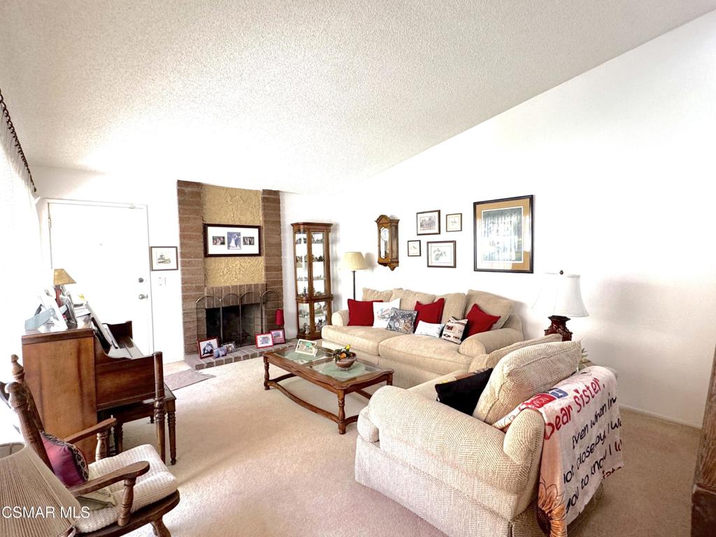 10201 Valley Circle Boulevard 2 Property Photo 4