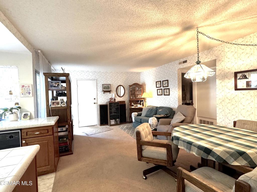 10201 Valley Circle Boulevard 2 Property Photo 5