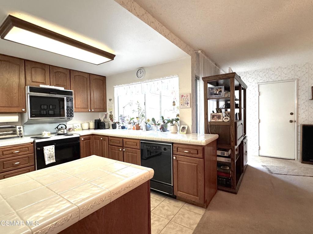 10201 Valley Circle Boulevard 2 Property Photo 6