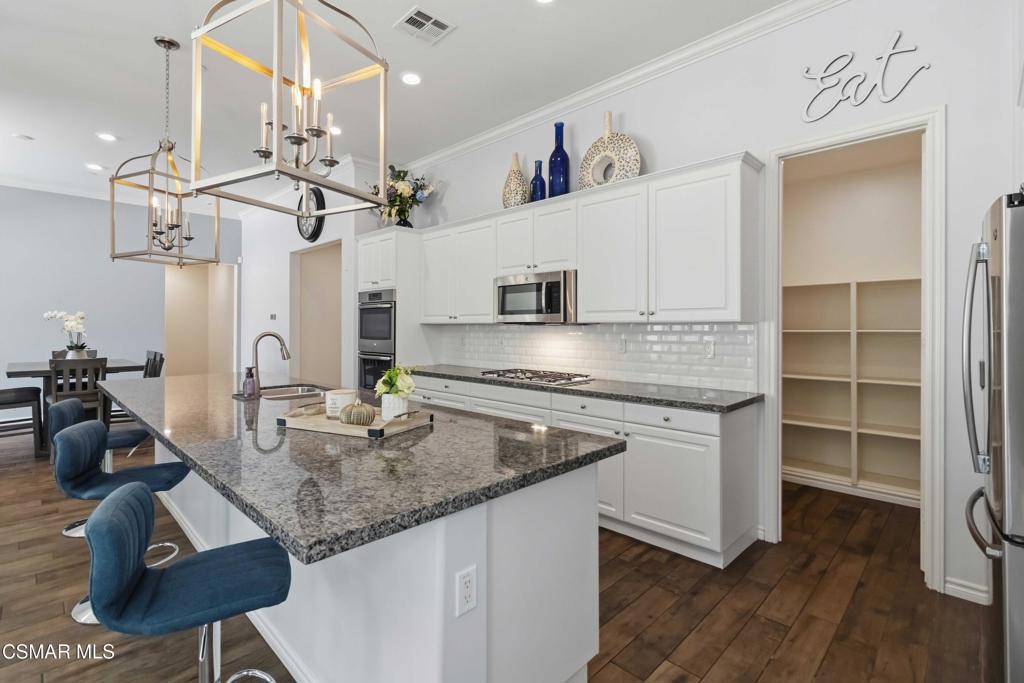 585 Comet Avenue Property Photo 17