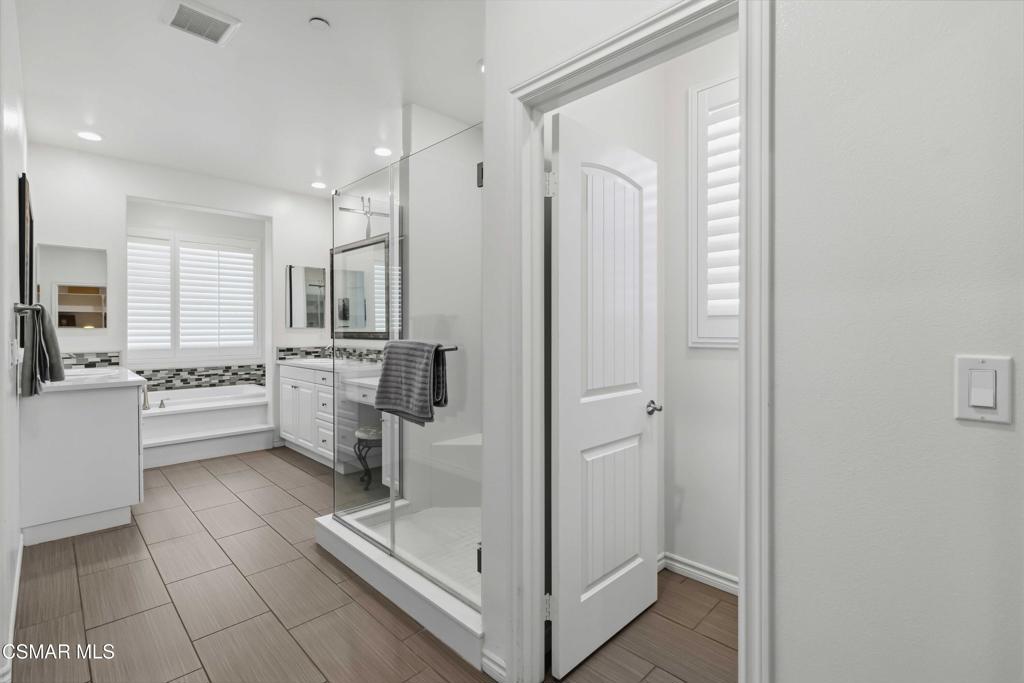 585 Comet Avenue Property Photo 32