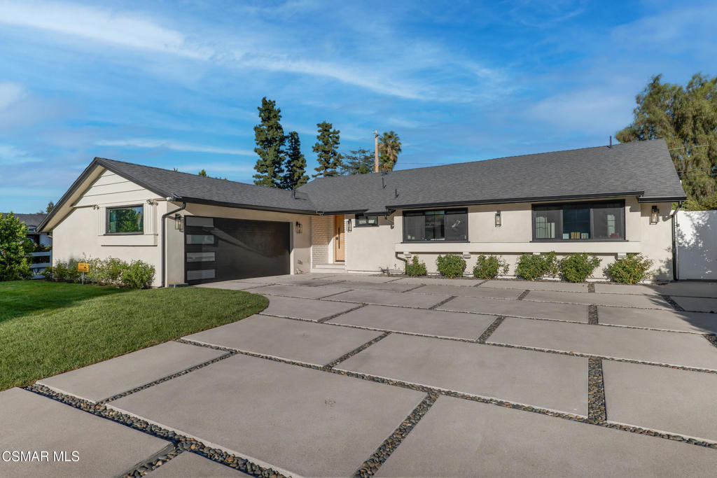 5722 Le Sage Avenue Property Photo 3