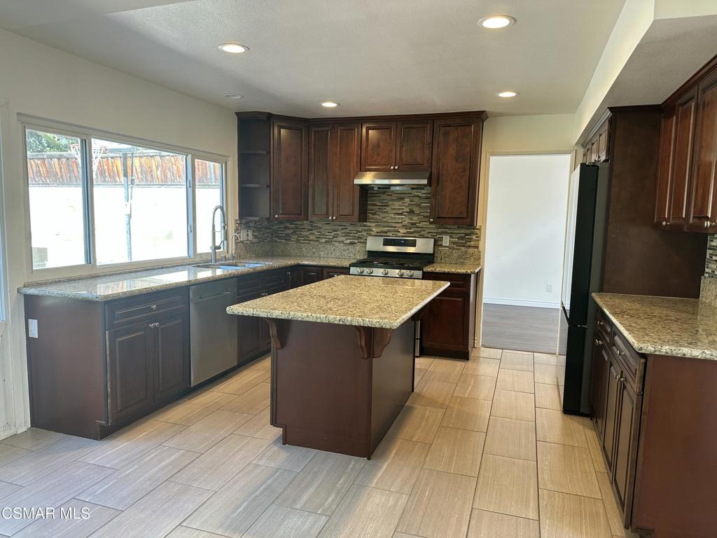1165 Triunfo Canyon Road Property Photo 9