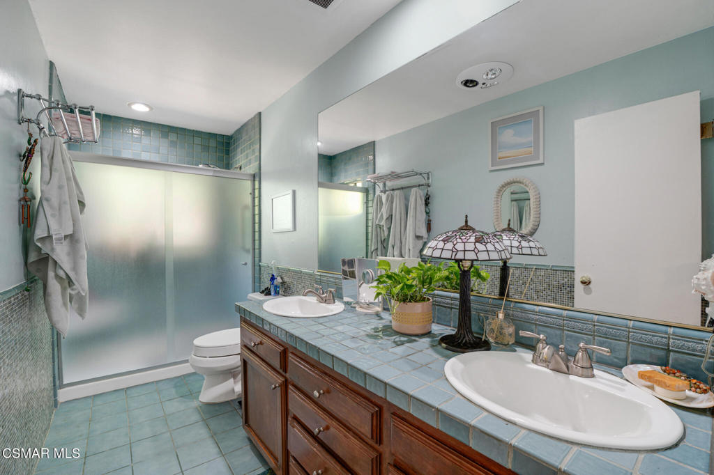 1082 La Cresta Drive Property Photo 25